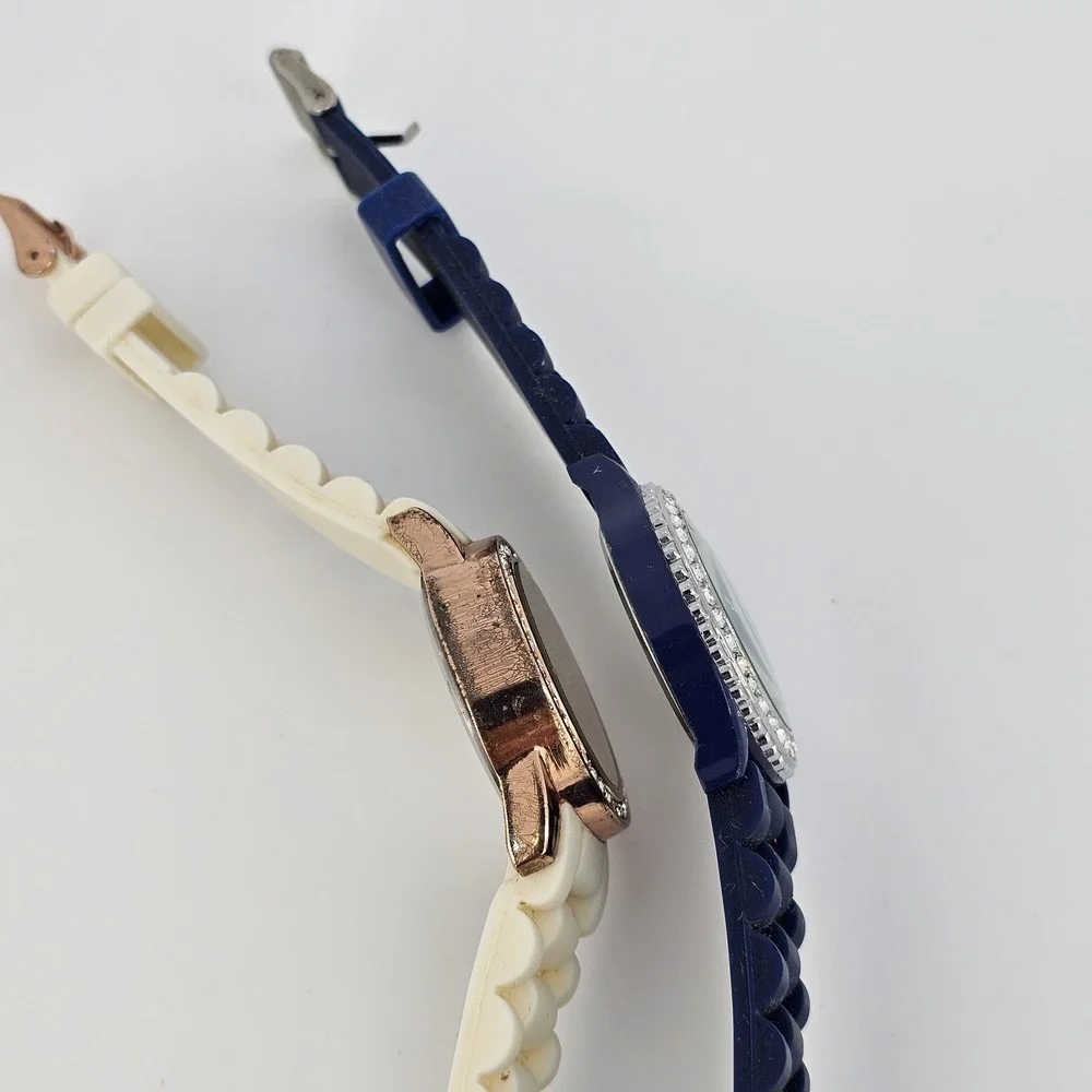 2X Casual Women's Watch 36-38MM Cream Blue Dial Plastic‎ Bands New Battery